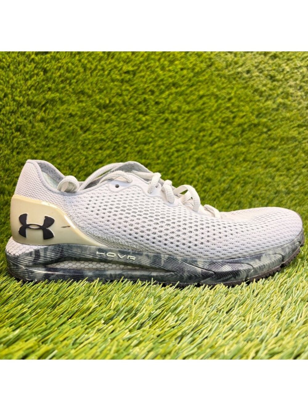 Under Armour HOVR Sonic 4 Womens Size 9.5 Gray Black Running Shoes Sneakers